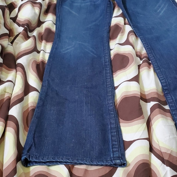 Women Becky True Religion Blue Jeans in a Size 28 - Picture 4 of 10